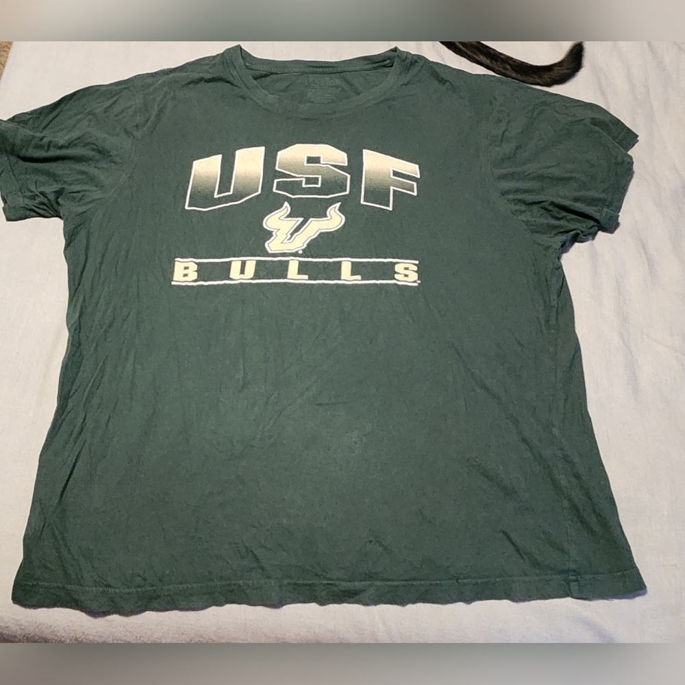 USF Bulls Mens Tshirt size 2xl